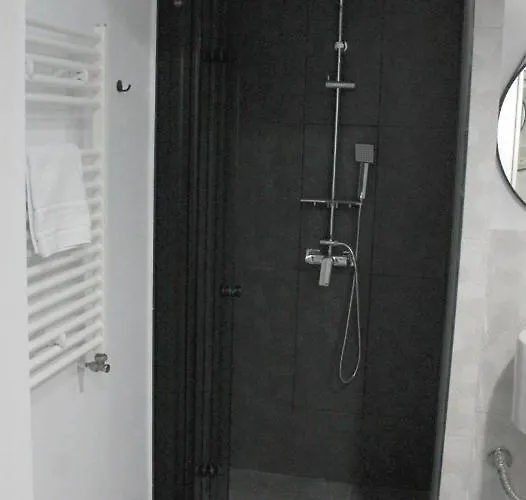 Black & White - News Apartment Bukarest