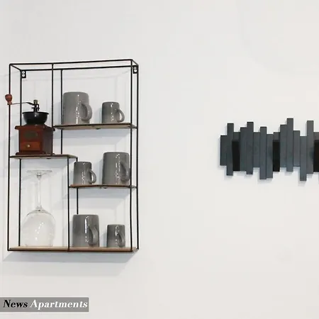Black & White - News Apartment