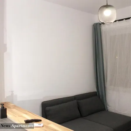 Black & White - News Apartment *